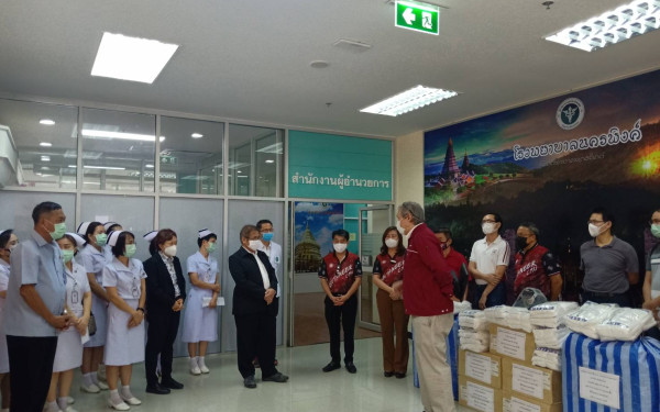 (27-04-63) โครงการช้างเหล็กกระทืบโควิด-19 เฟส 1)ให้รพ.นครพิงค์ จ.เชียงใหม่