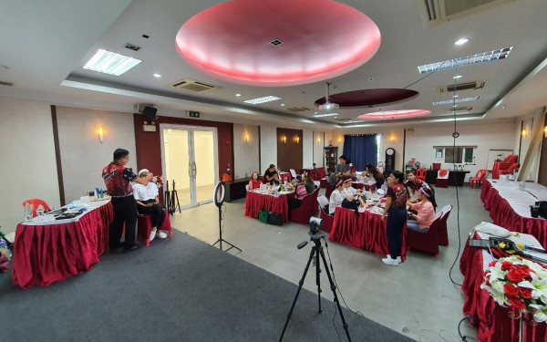 21.06.63 ภาพกิจกรรม Workshop เรียนการแต่งหน้าเพื่อส่งเสริมบุคลิกภาพและโหวงเฮง