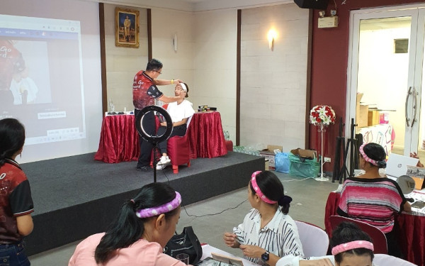 21.06.63 ภาพกิจกรรม Workshop เรียนการแต่งหน้าเพื่อส่งเสริมบุคลิกภาพและโหวงเฮง