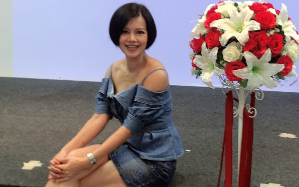 19.07.63 ภาพกิจกรรม Workshop เรียนการแต่งหน้าเพื่อส่งเสริมบุคลิกภาพและโหงวเฮง ครั้งที่ 2
