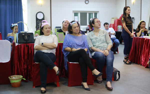 19.07.63 ภาพกิจกรรม Workshop เรียนการแต่งหน้าเพื่อส่งเสริมบุคลิกภาพและโหงวเฮง ครั้งที่ 2
