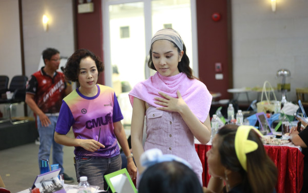 19.07.63 ภาพกิจกรรม Workshop เรียนการแต่งหน้าเพื่อส่งเสริมบุคลิกภาพและโหงวเฮง ครั้งที่ 2