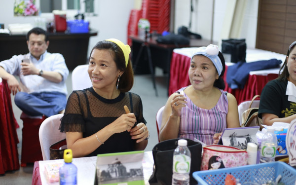 19.07.63 ภาพกิจกรรม Workshop เรียนการแต่งหน้าเพื่อส่งเสริมบุคลิกภาพและโหงวเฮง ครั้งที่ 2
