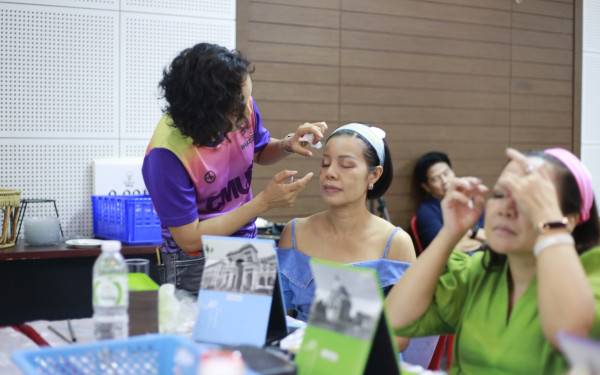 19.07.63 ภาพกิจกรรม Workshop เรียนการแต่งหน้าเพื่อส่งเสริมบุคลิกภาพและโหงวเฮง ครั้งที่ 2