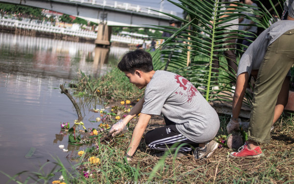 23-11-61 วิศวฯบำเพ็ญ : เก็บกระทง ณ ริมน้ำปิง